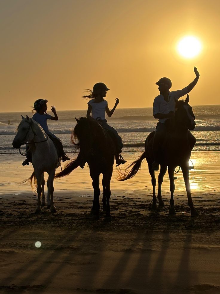 Villa des Orangers outdoor dining, Morocco